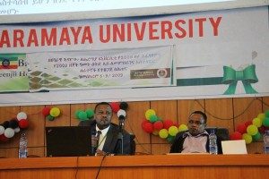 The university's instructors and administrative staff have begun discussions on national issues, the university's 2016 performance, and the 2017 plan.