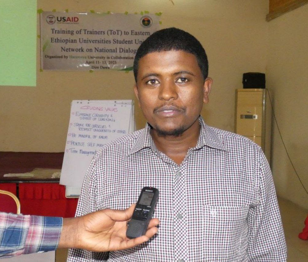 Mr. Delil Workicho on training of trainers (ToT) on National Dialogue image