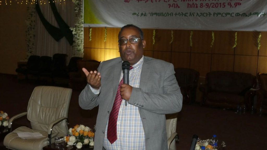 Prof. Jeylan Waliyi on Research Review and Community Engagement Workshop image