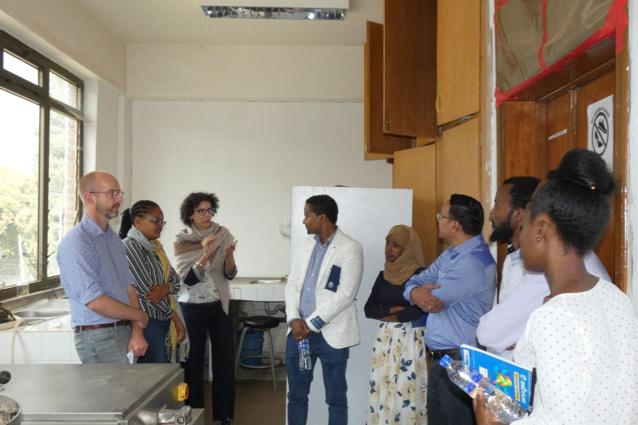 The team visited research facilities, researchers' activities/projects and laboratories, and lab technicians at the Main Campus