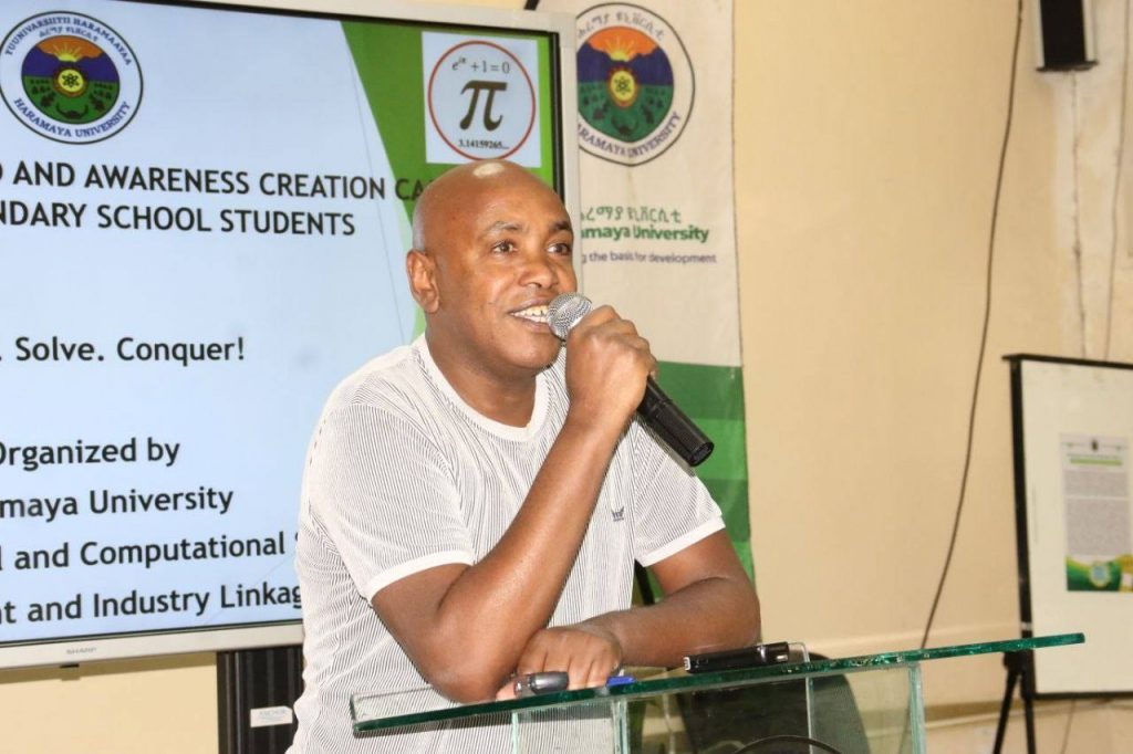 Dr. Yisak Yusuf