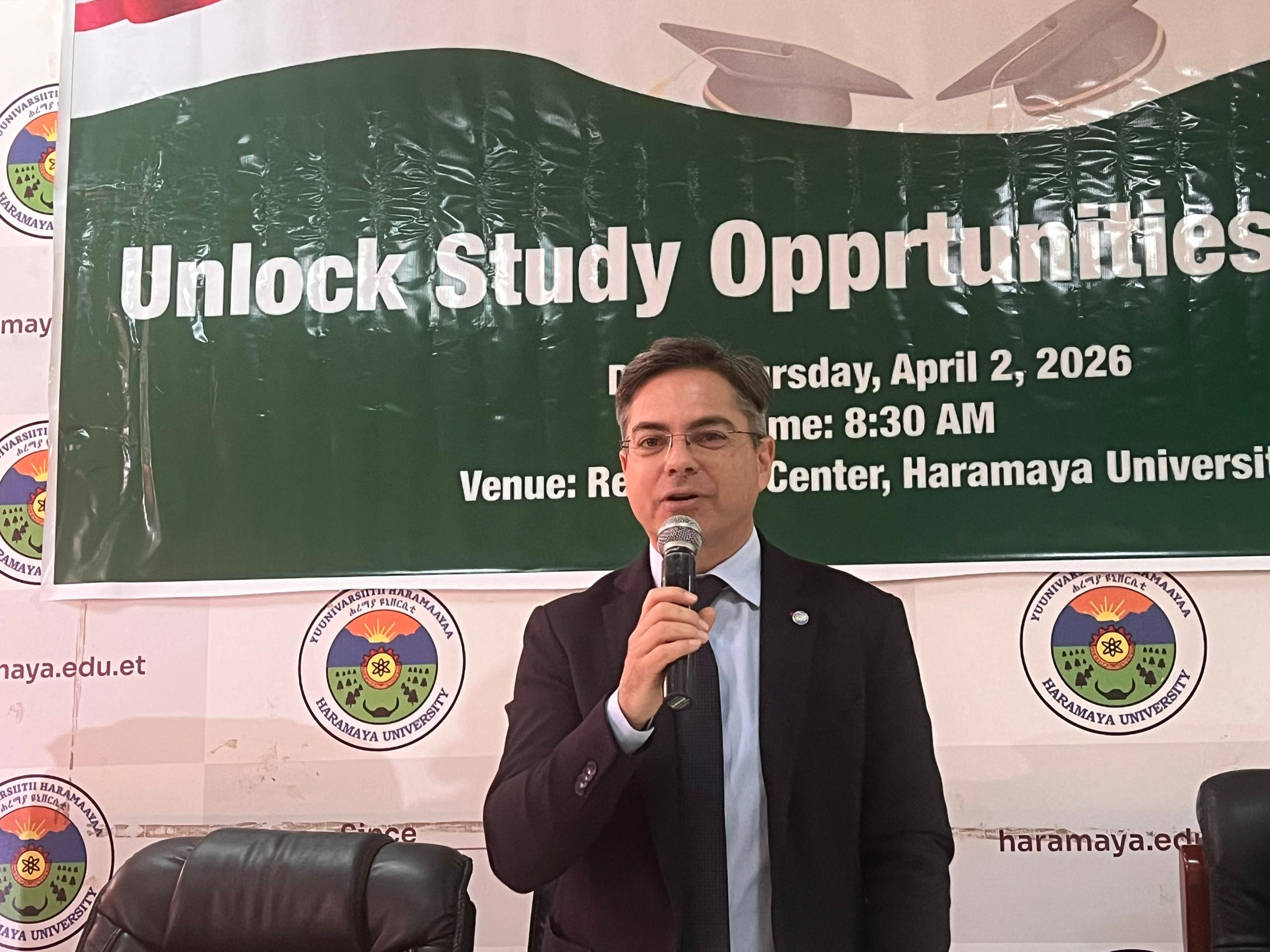 Prof. Roberto Valentino