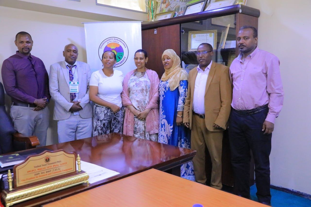 group photo at Discusses Tourism